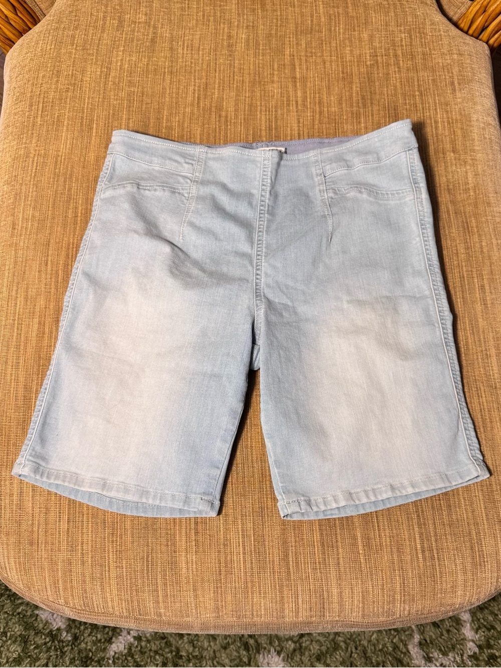 We The Free Light Wash Pull On Denim Bermuda Shorts